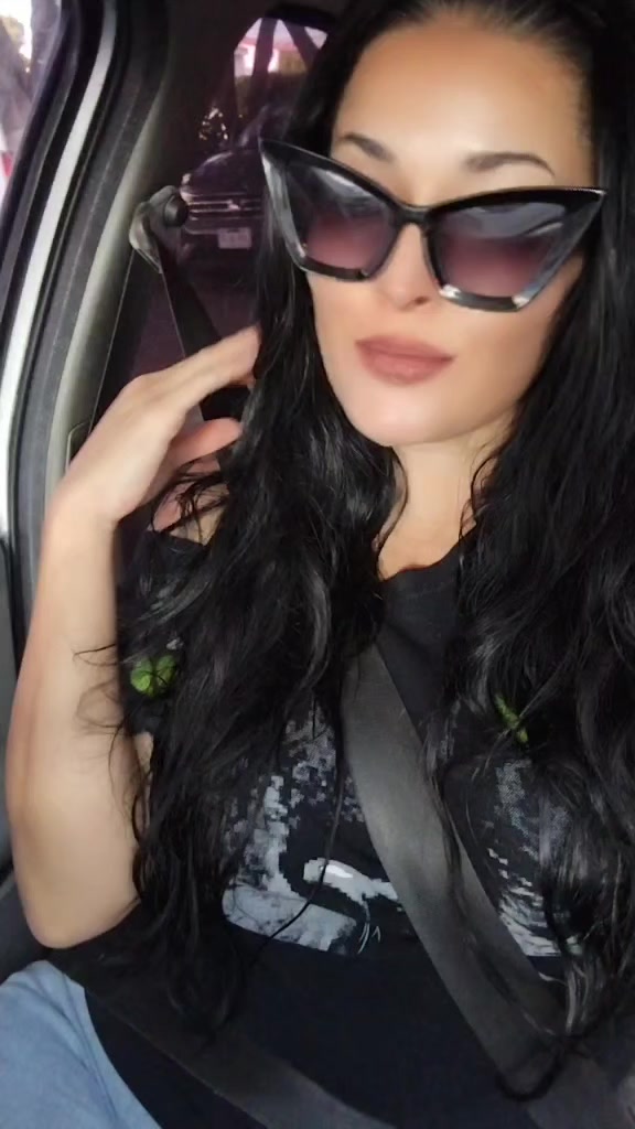 @Chezzybelle