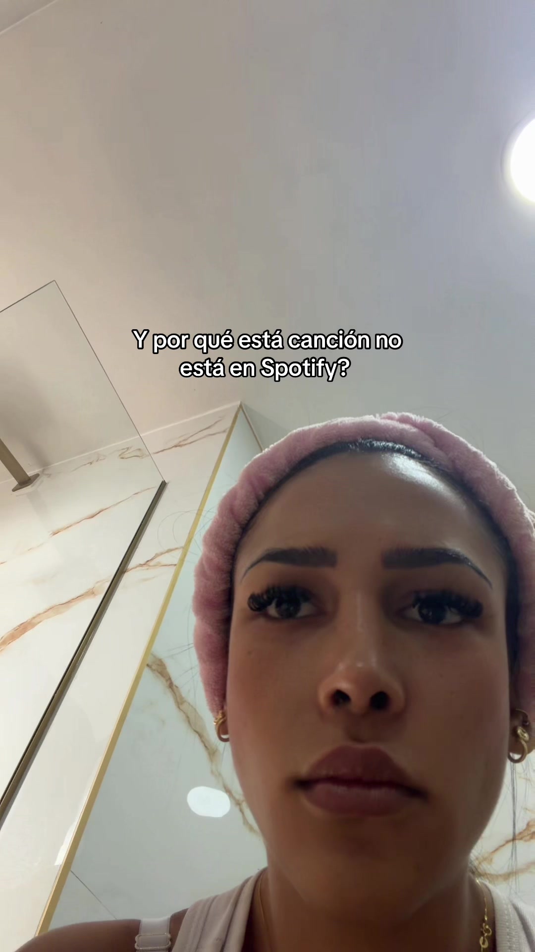 @𝐒𝐨𝐲 𝐄𝐦𝐞𝐥𝐲(𝐜𝐨𝐧 𝐞!)✨