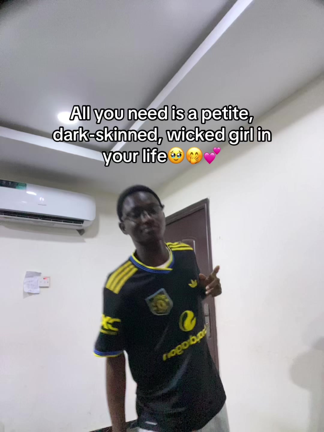 @HASSAN💫🖤