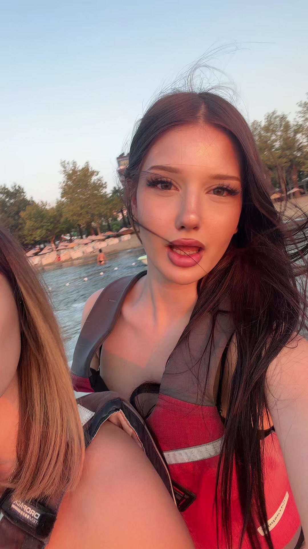 @Nesriiin