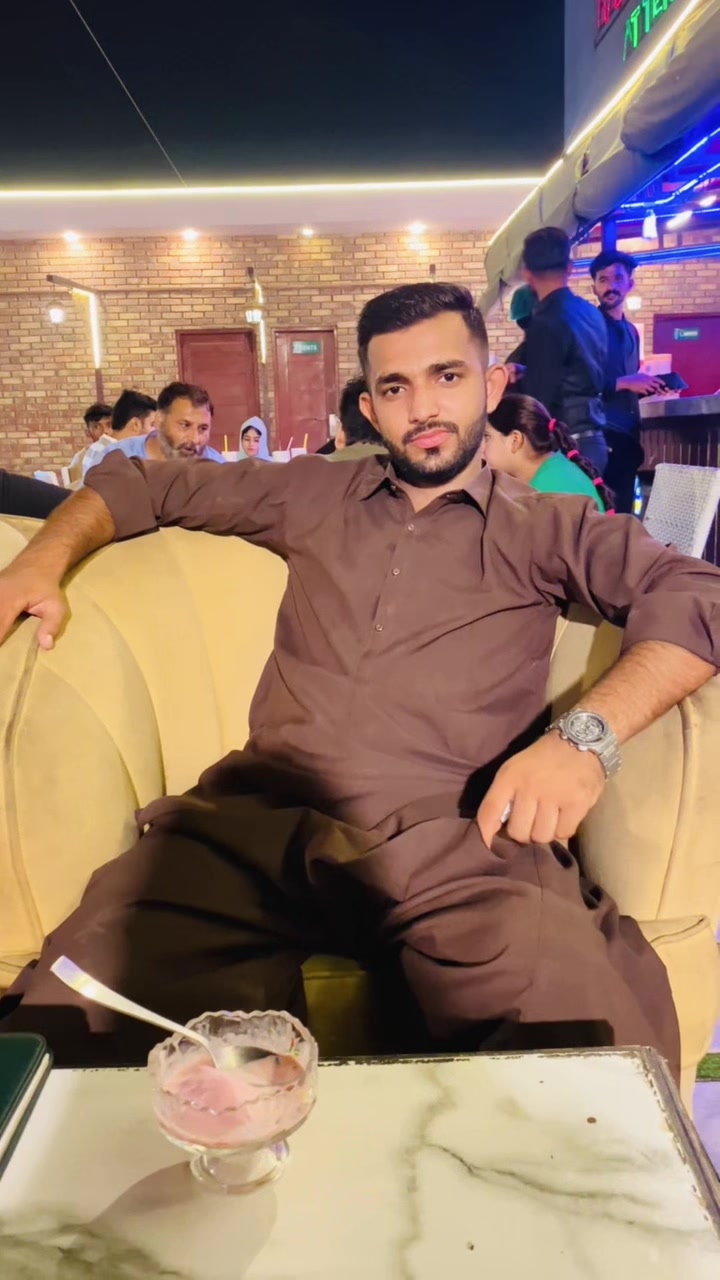 @Awais_Lashari🥀
