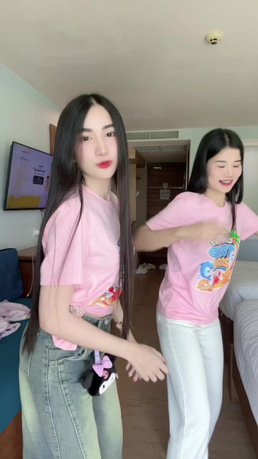 @P ɪ ᴍ M ʏ ♡︎ 🏳️🌈🎧🍒