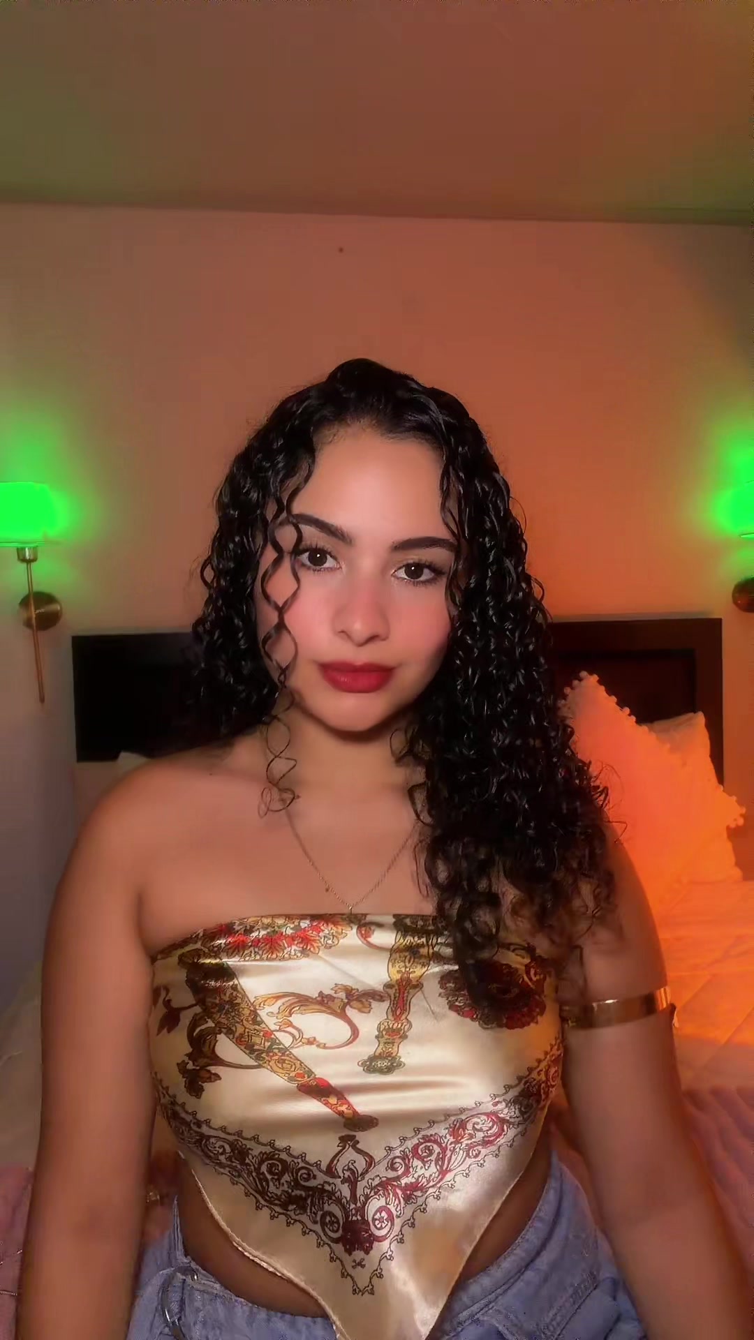 @Paola