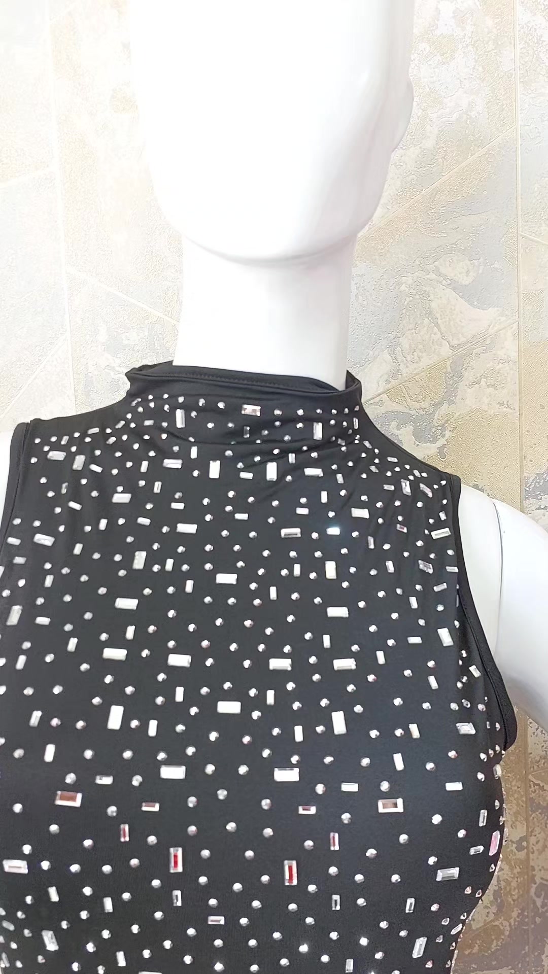 @criss closet-boutique