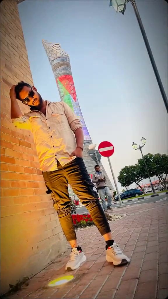 @Ñǎvǎ Lõjãñ💫✨