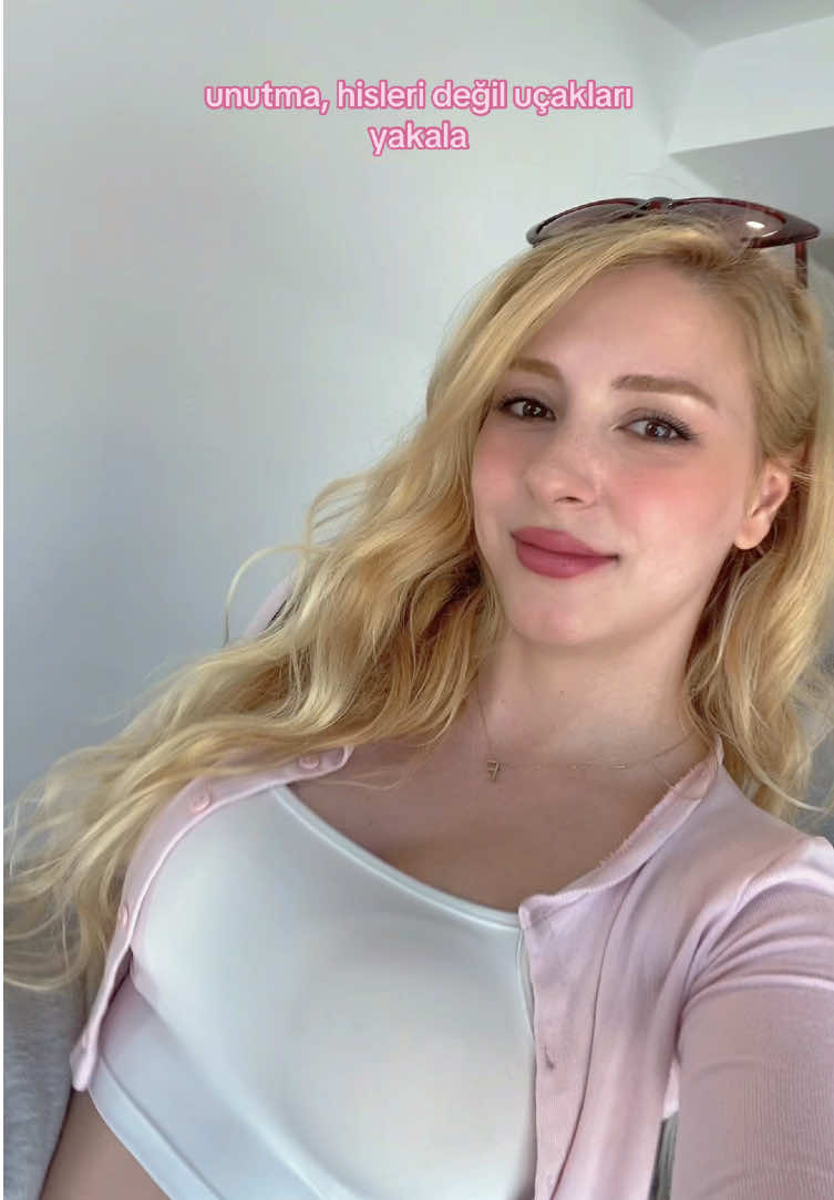 @౨ৎ𝓂𝑒𝓁𝒾𝓈 𝑜𝓃𝒾𝓏♡