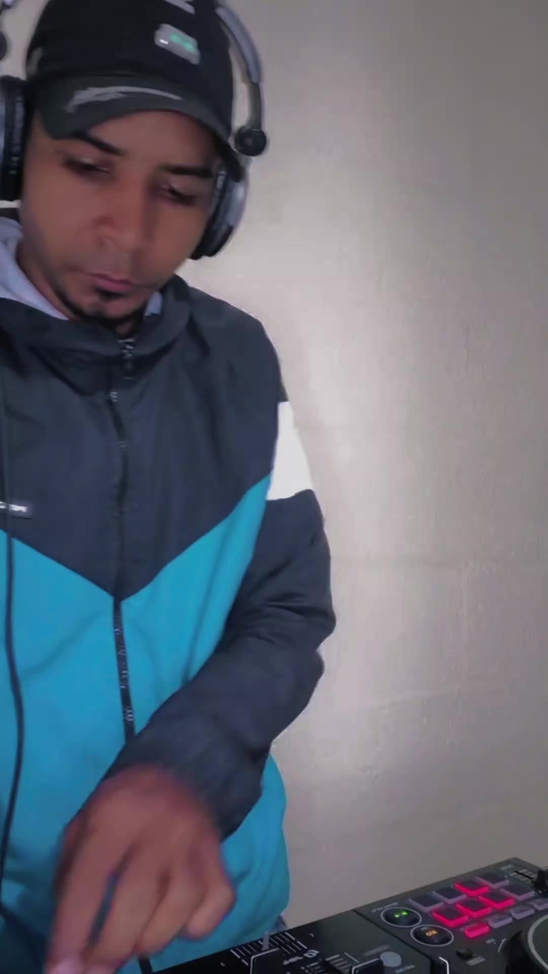 @djdanielmix