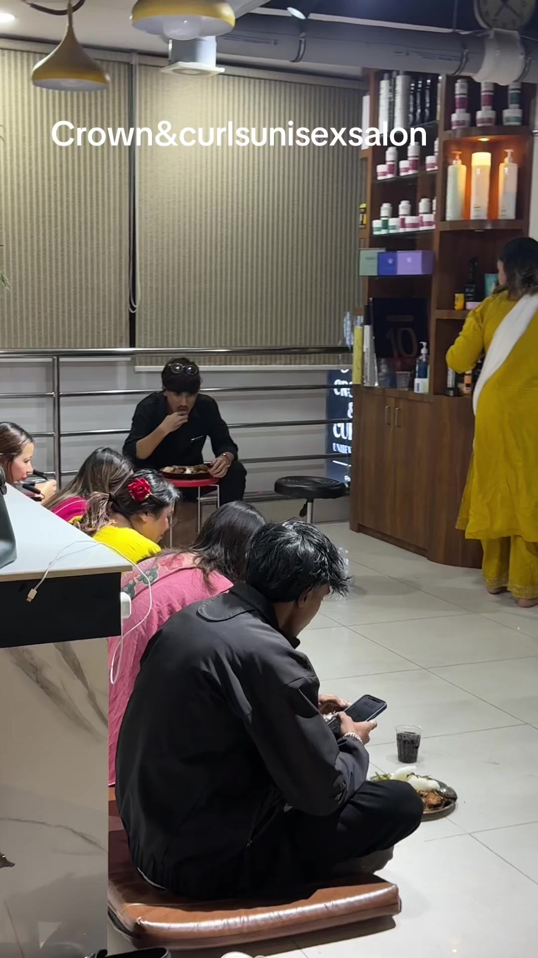 @Crown & Curls Unisex Salon