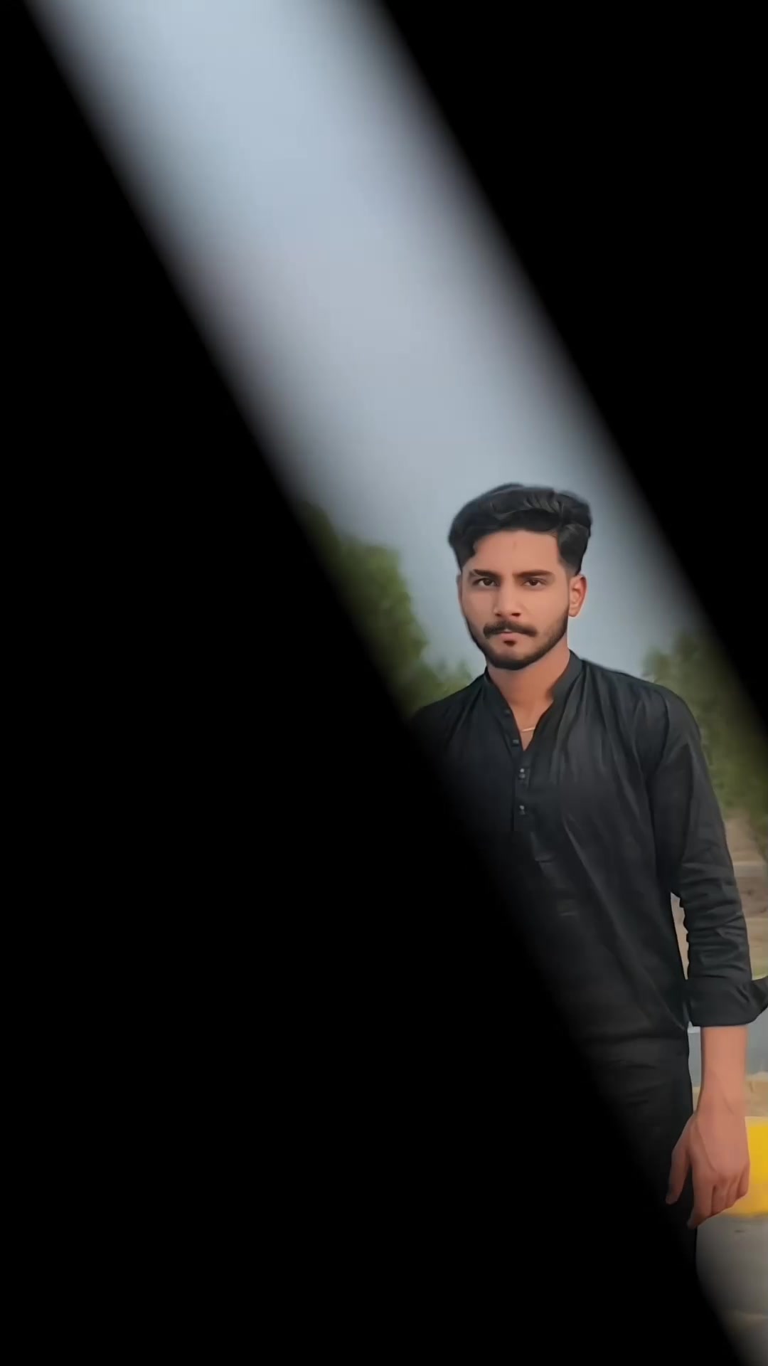 @𝗦𝗵𝗮𝗻𝗶 🚩