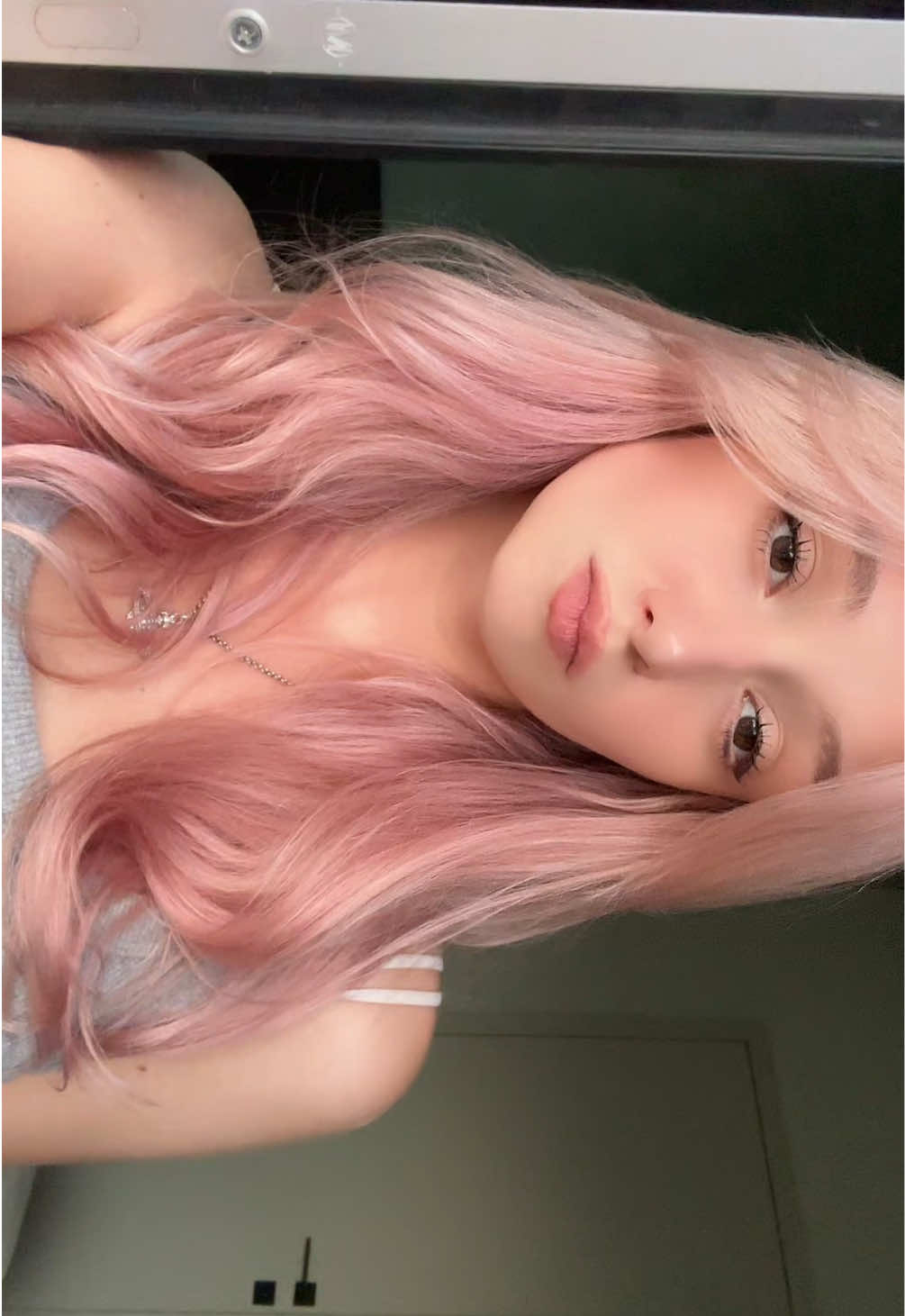 @Виола🧟♀️