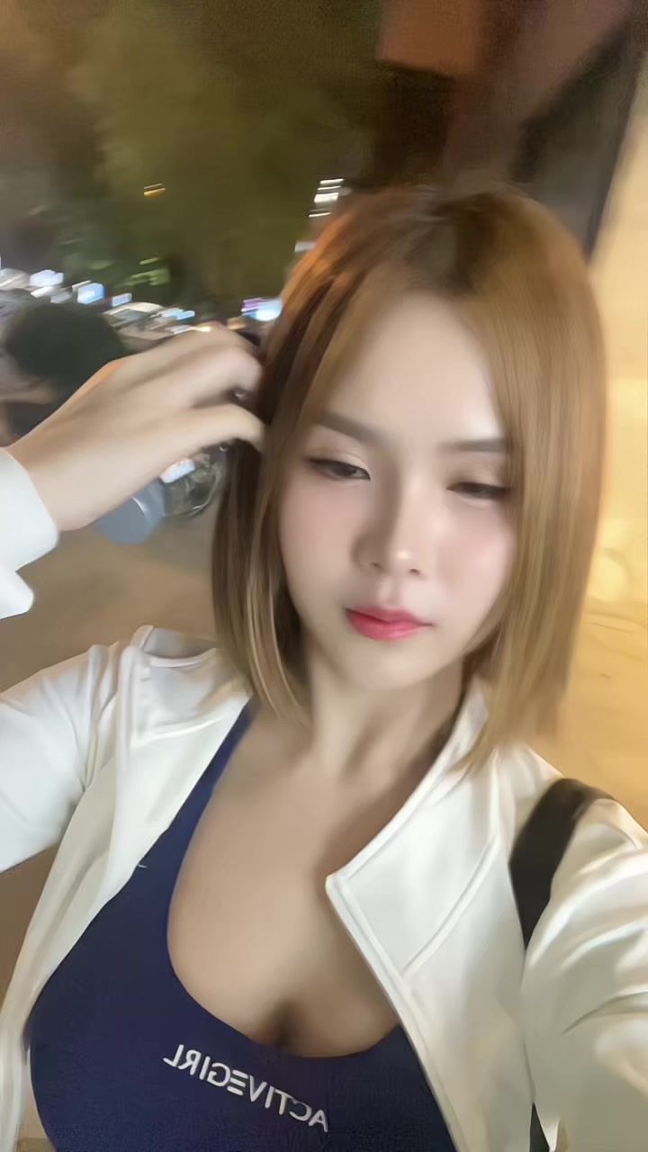 @โบวี่