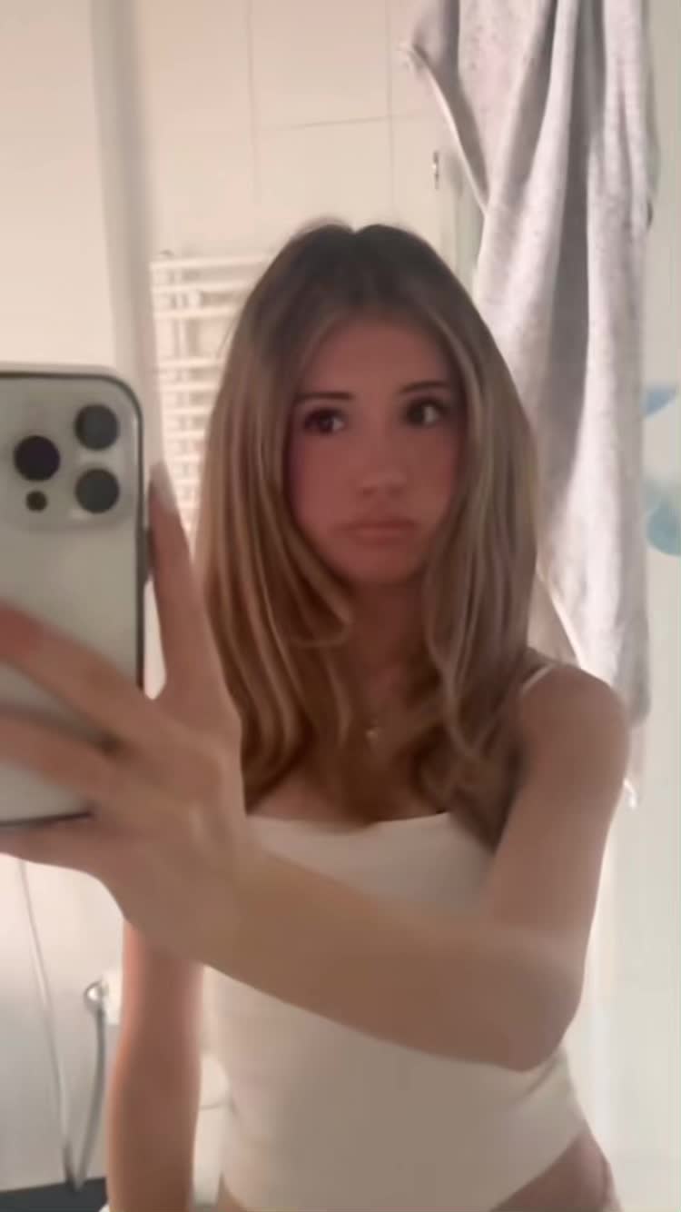 @𝒻𝒶𝓌𝓃𝑔𝒾𝓇𝓁.𝓍𝑜