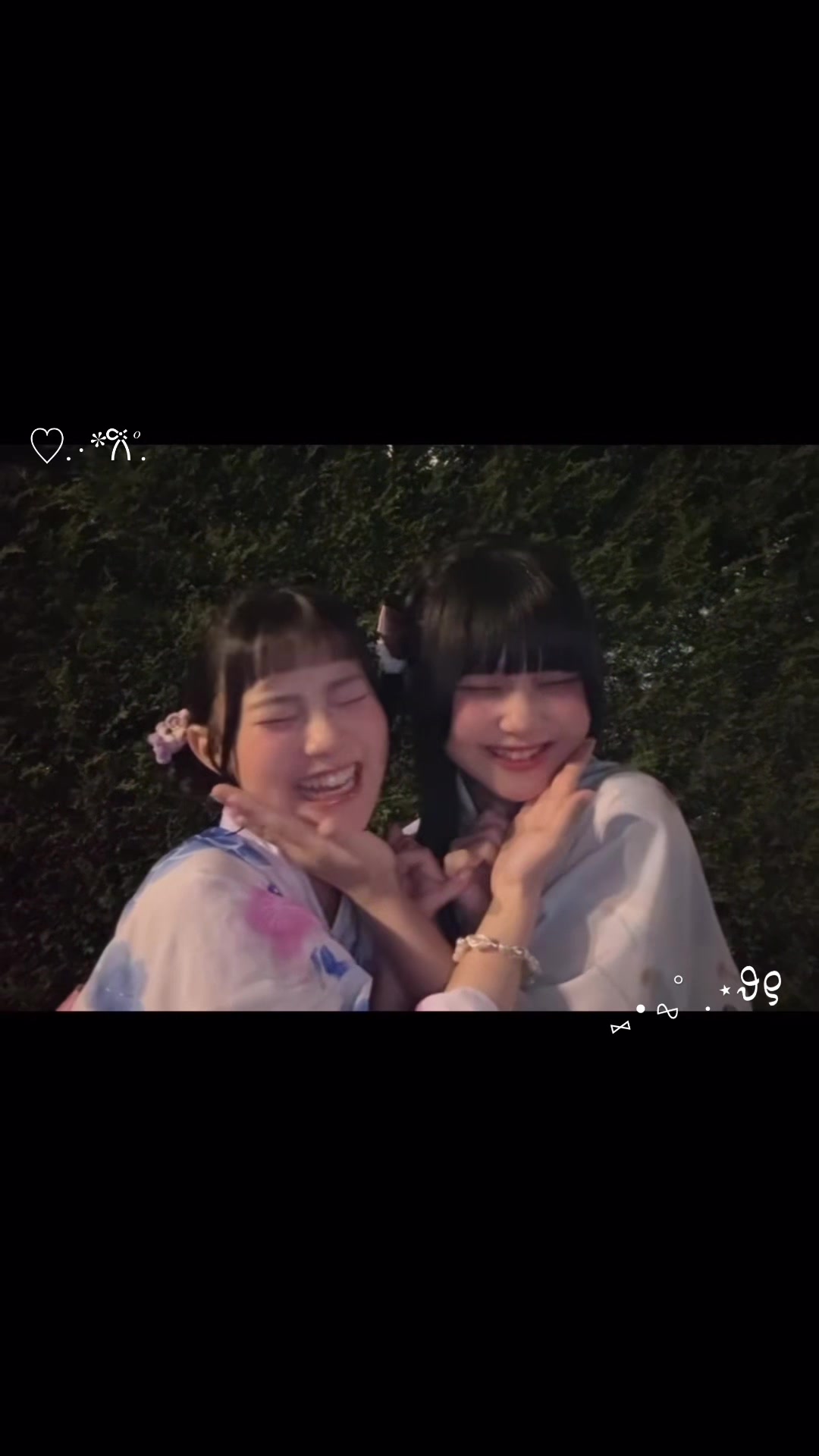 @まひな