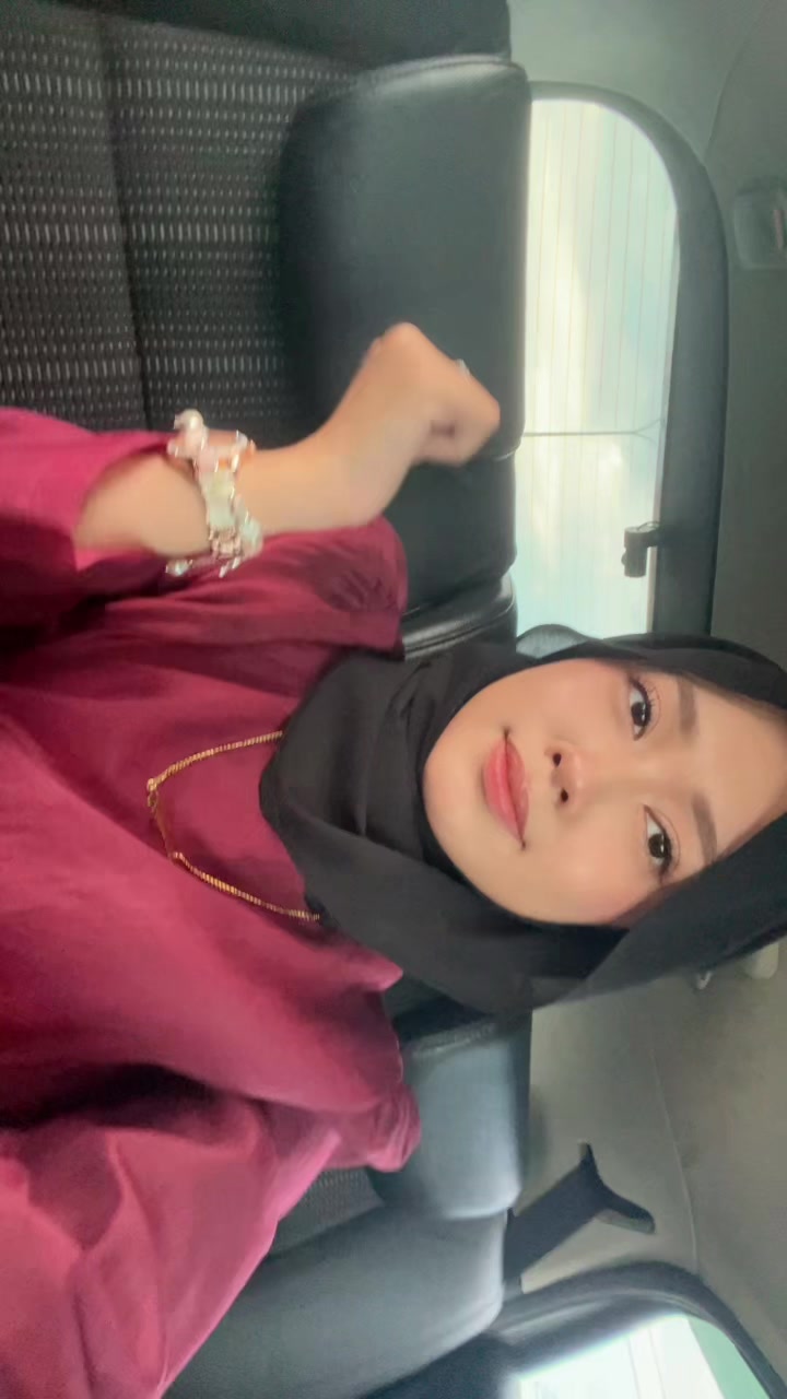 @Anak Kucing •