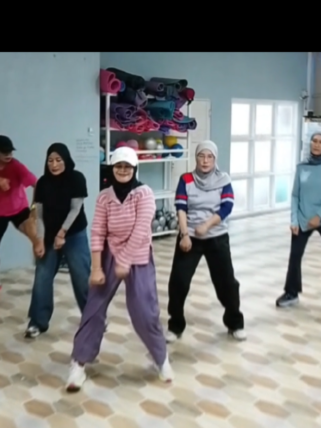 @Nisa Zumba