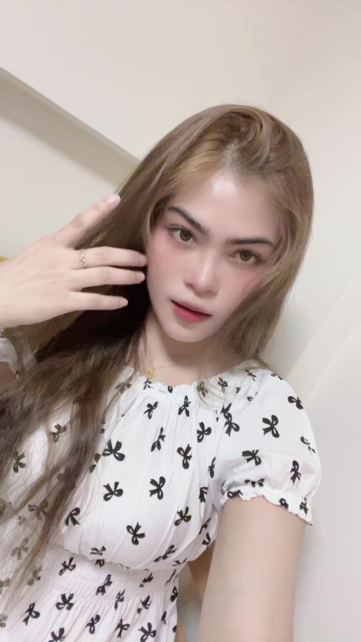 @AMI AGHATA🇭🇰