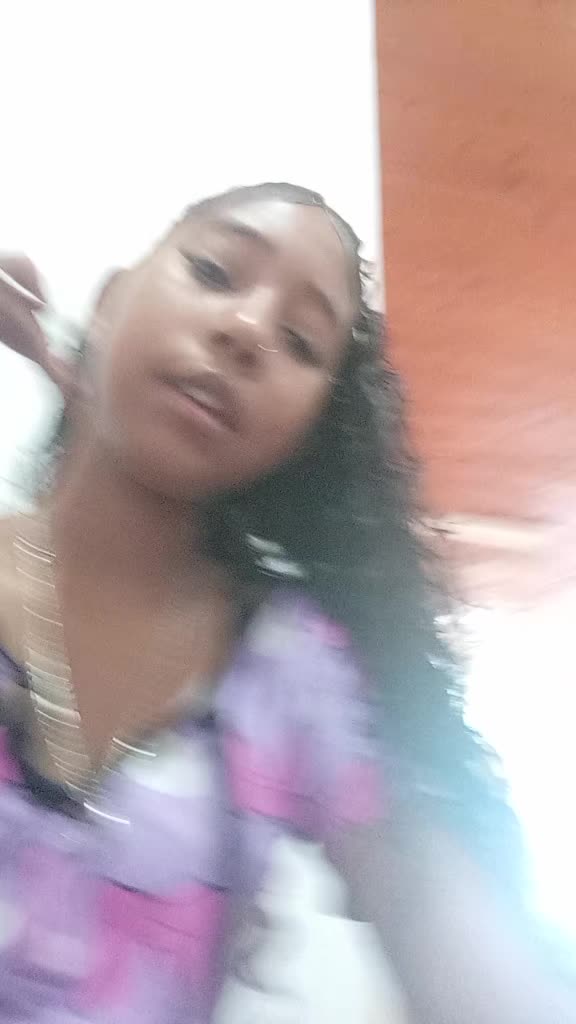 @faby 💜