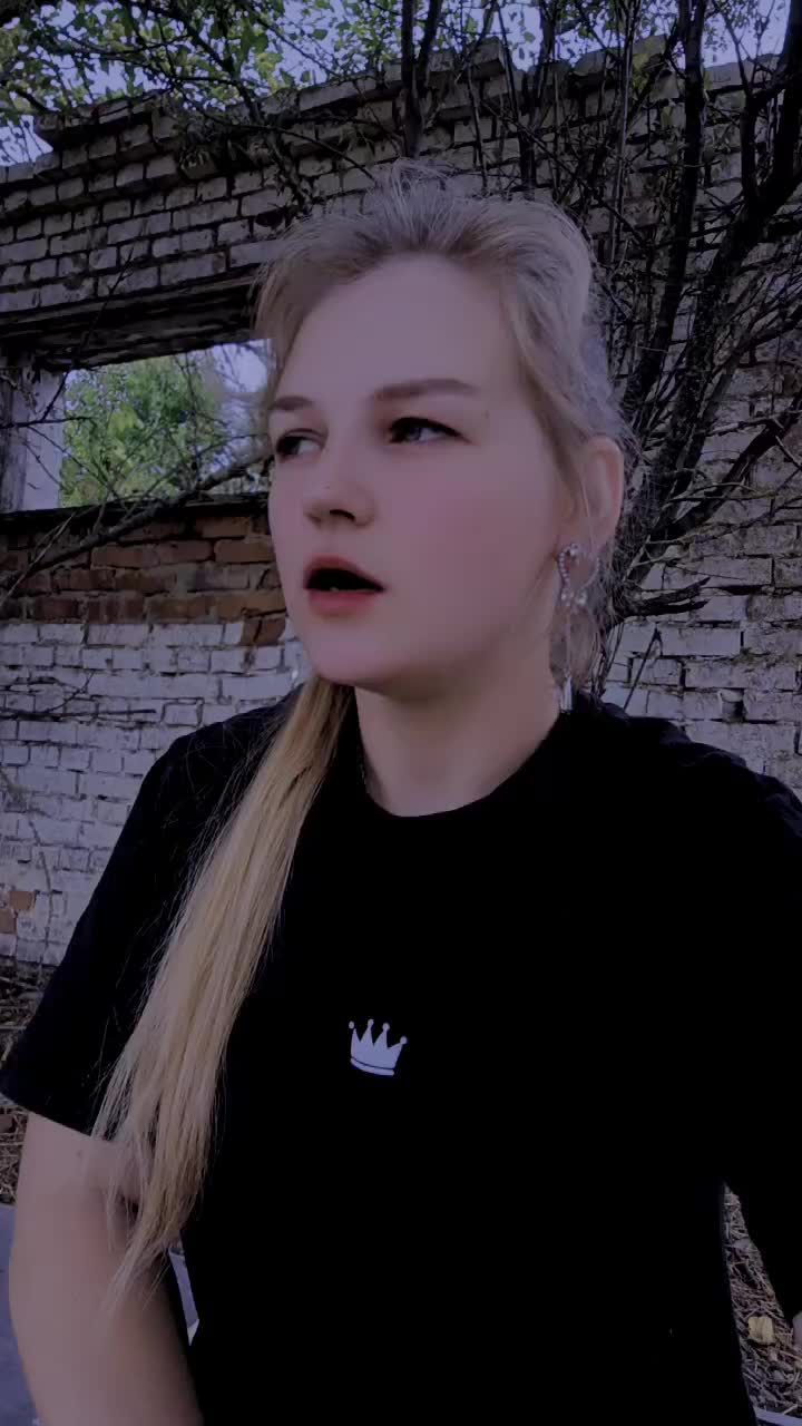 @👑Anna