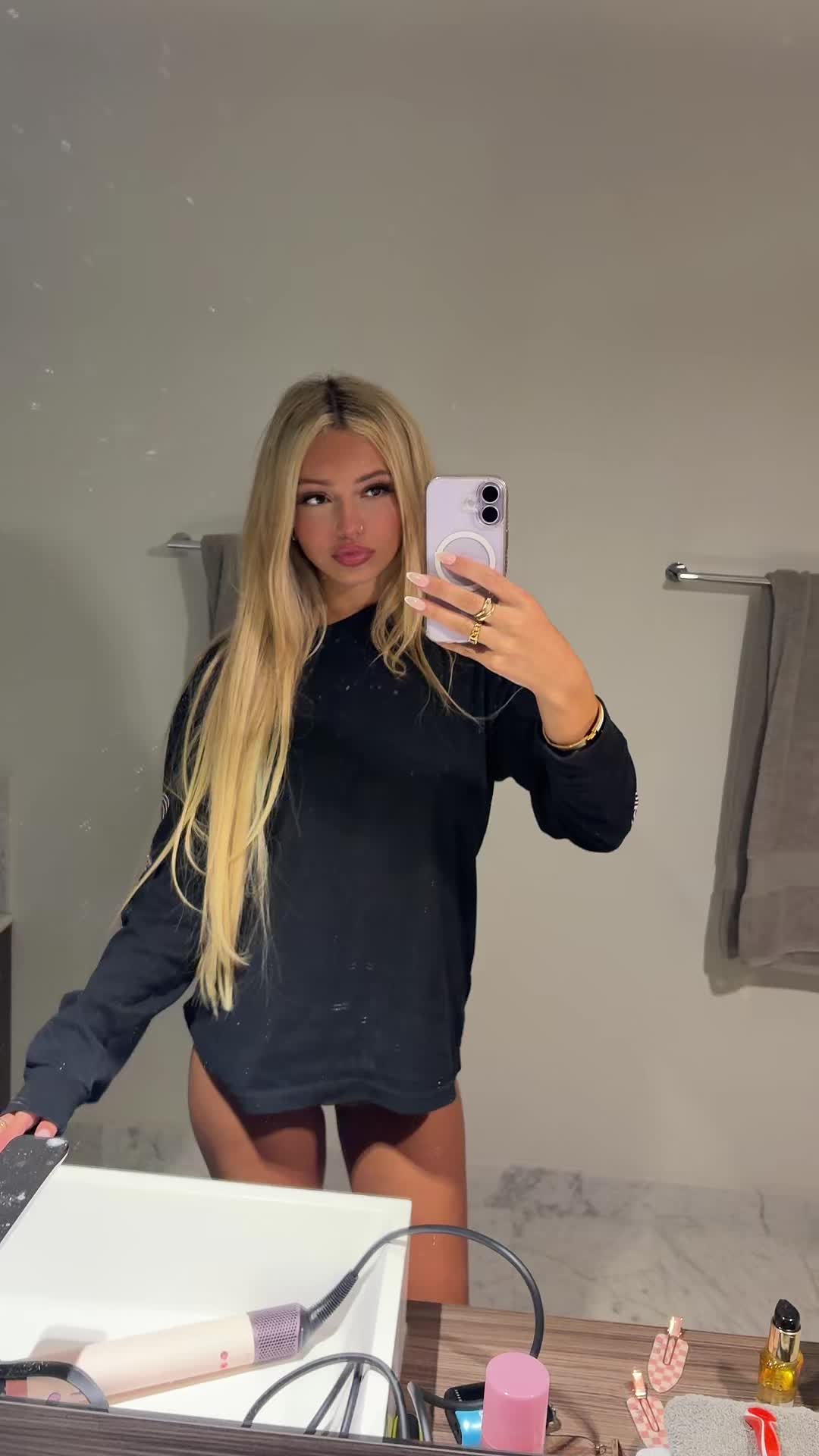 @Val&eacute;