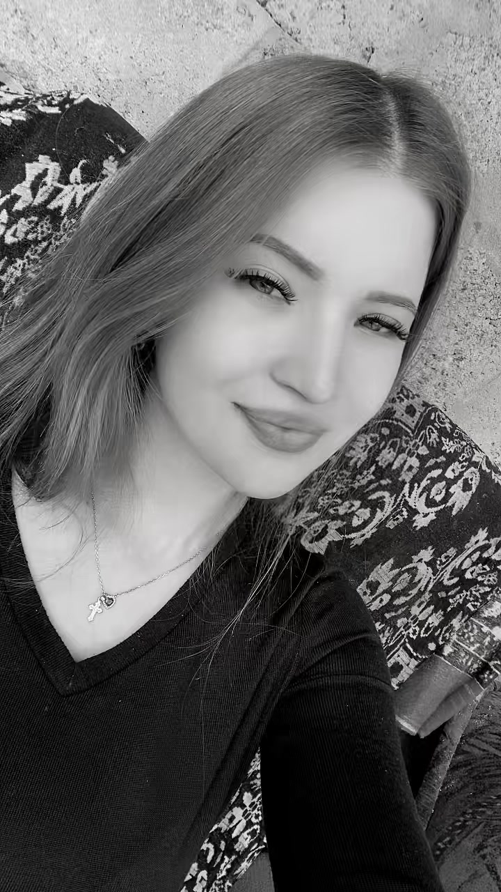 @Мирка😈🥰