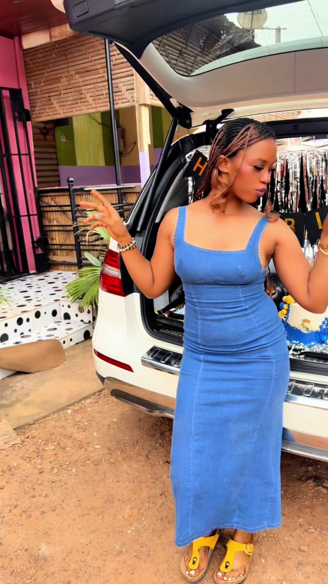 @Yaoundé Suprise planner