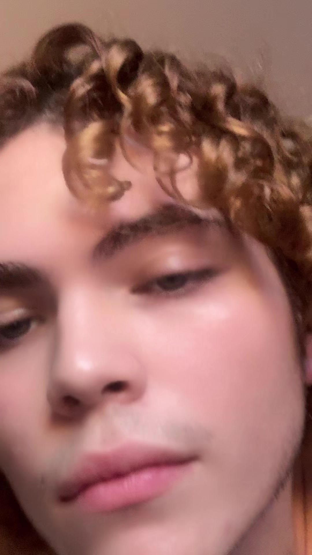 @🧙🏻&zwj;♂️🔮