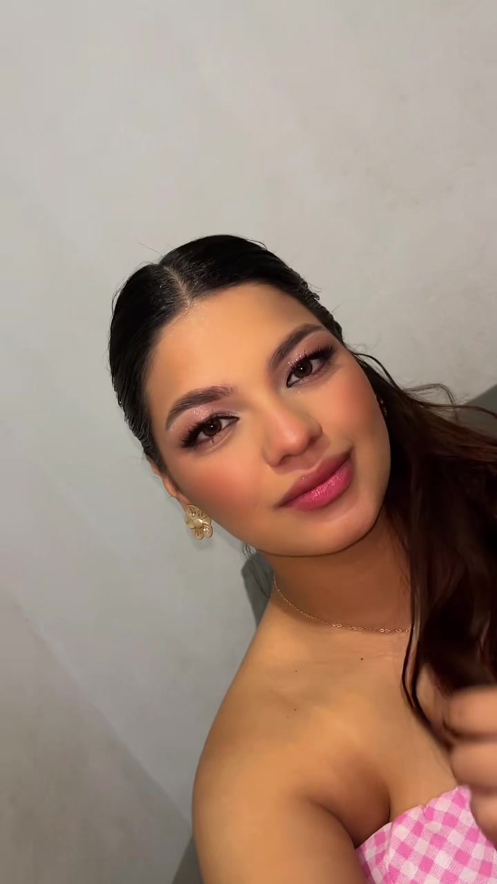 @Mikaele Gomes