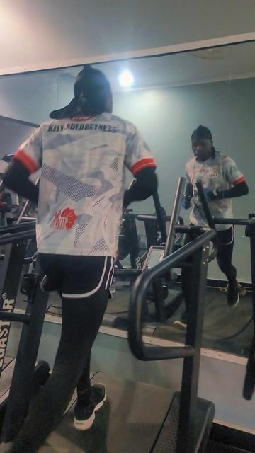 @Mr . fitness 💪🏃♂️