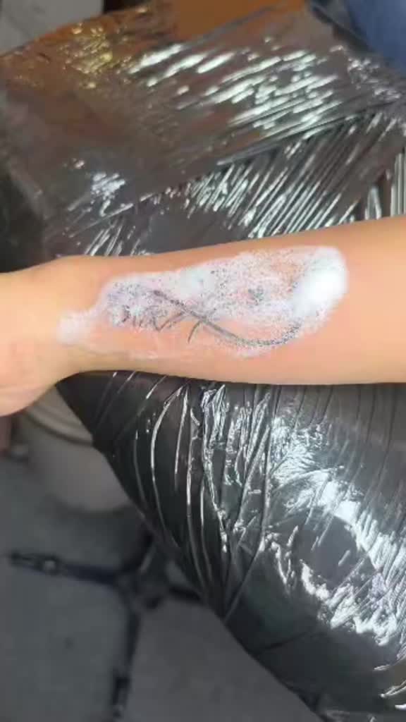 @Female Tattoo Artist