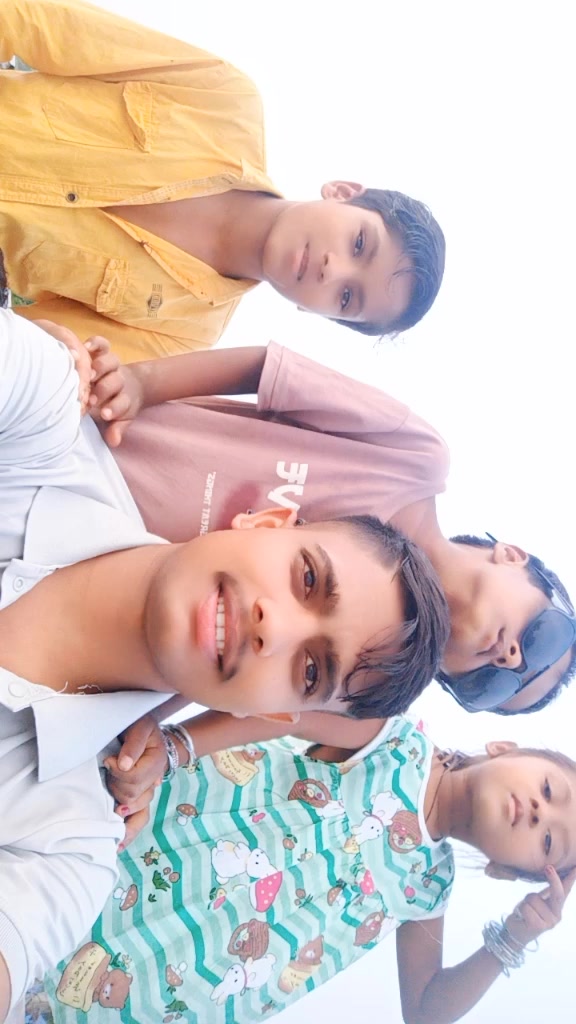 @𝙆𝙞𝙨𝙝𝙖𝙣 𝙨𝙖𝙝𝙖𝙣𝙞
