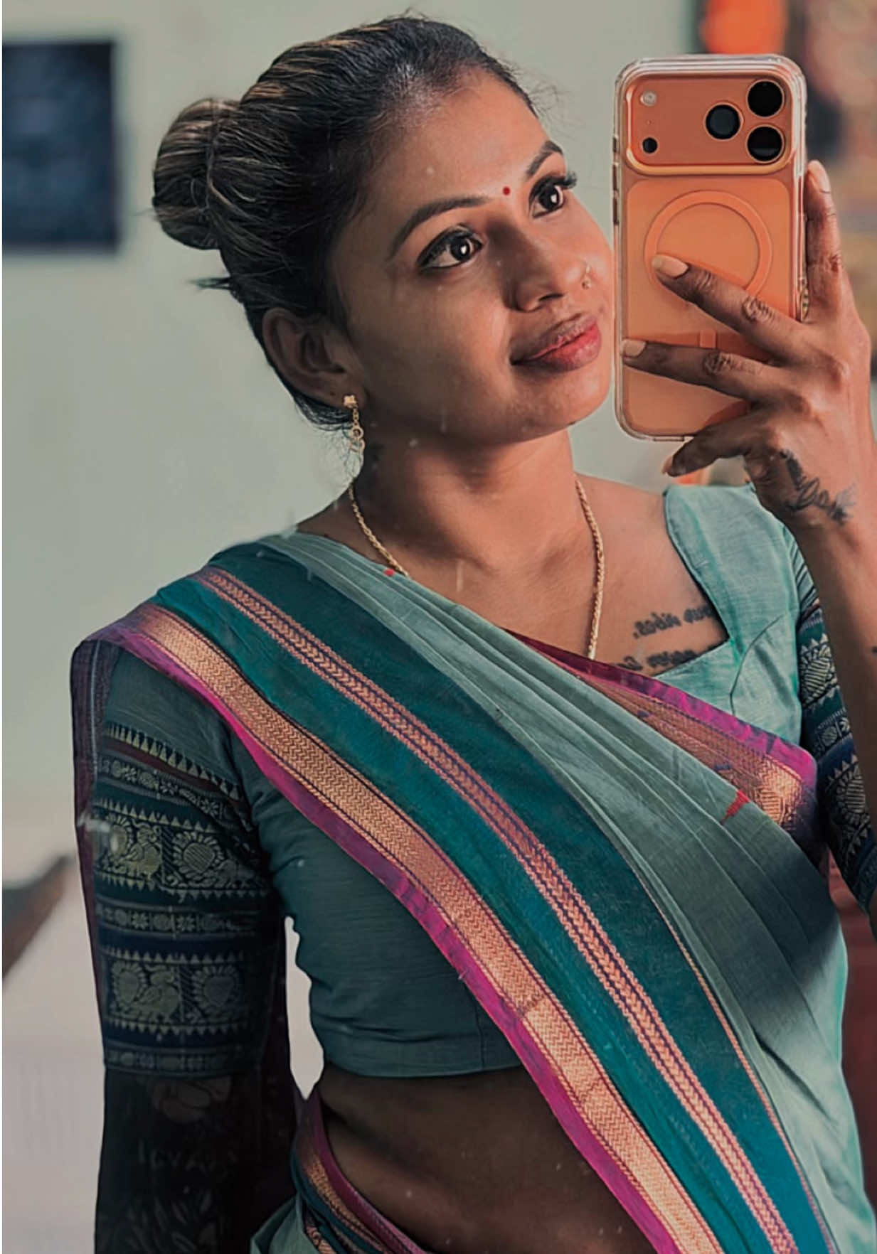 @அவள்🐣