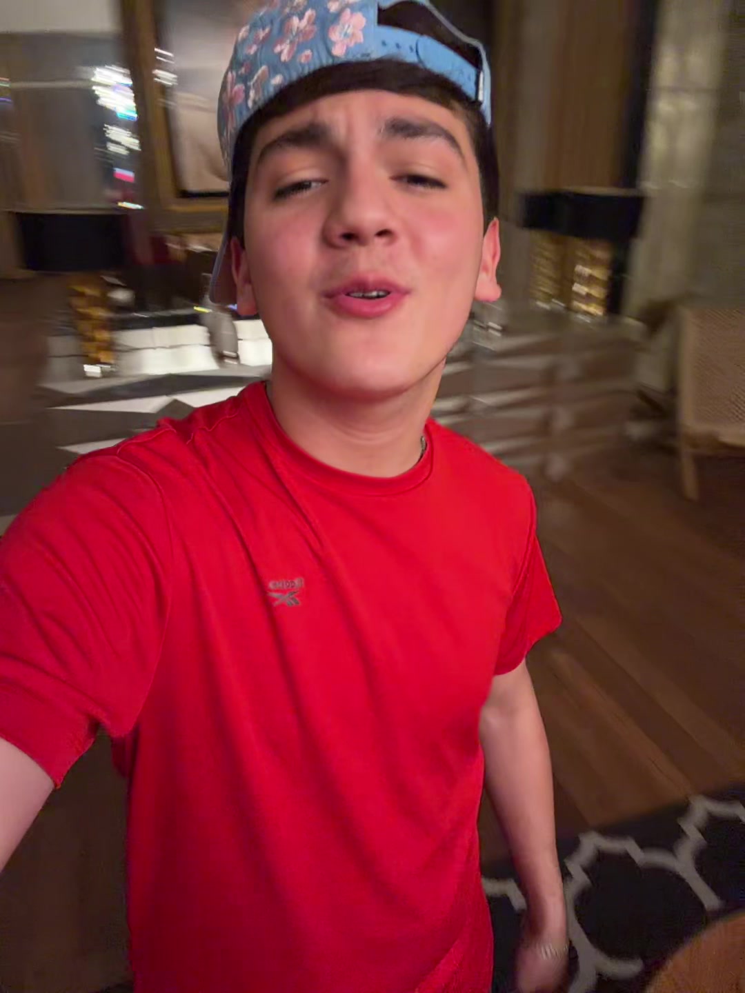 @Elpilotito