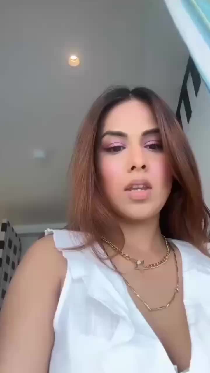 @nia Sharma