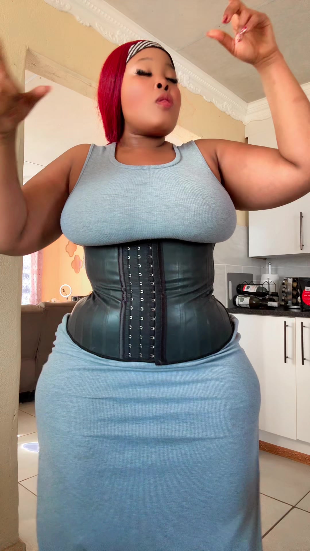 @Curvilicious 🥰F