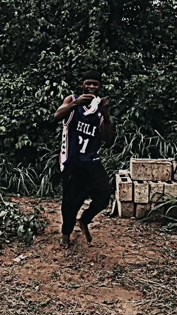 @DOLLY PEE 🌍