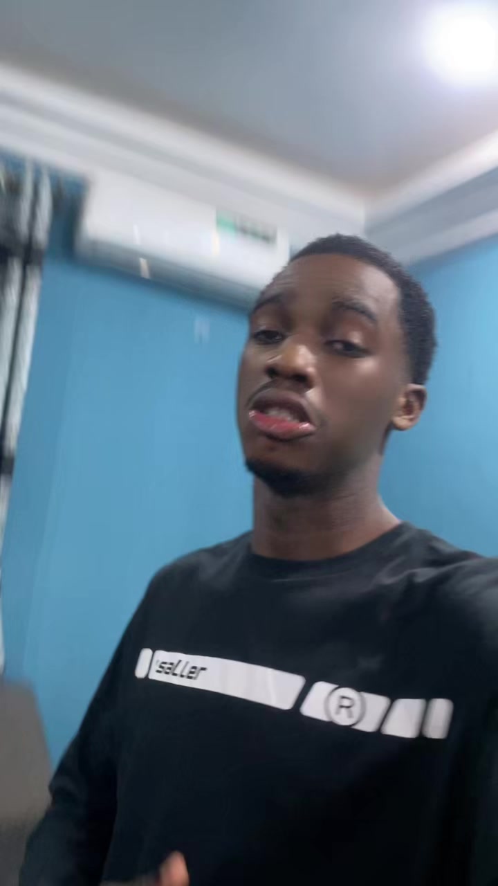 @꧁☬Eliegucci☬꧂🧿