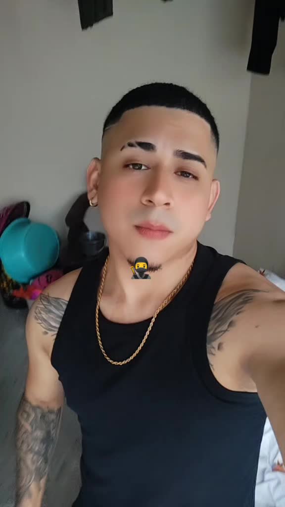 @𝒜𝓁𝑒𝓍𝒶𝓃𝒹𝑒𝓇🖤