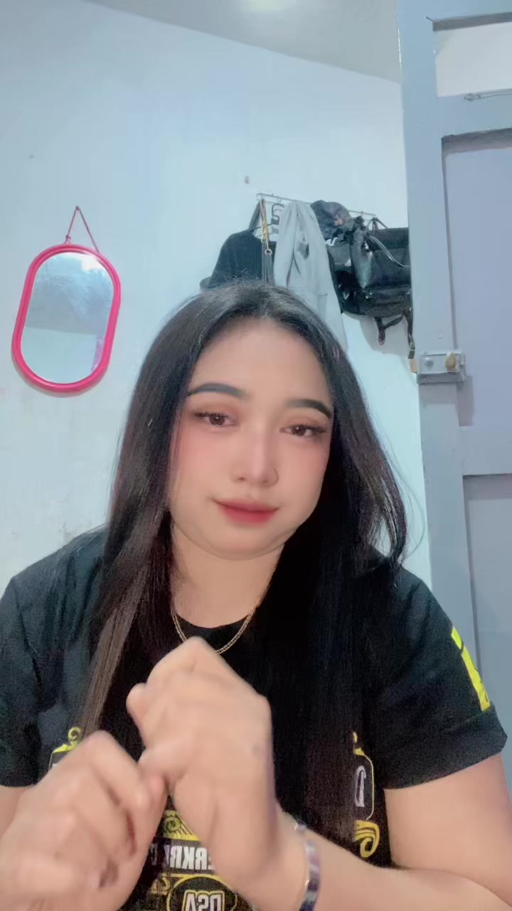 @dellaadell