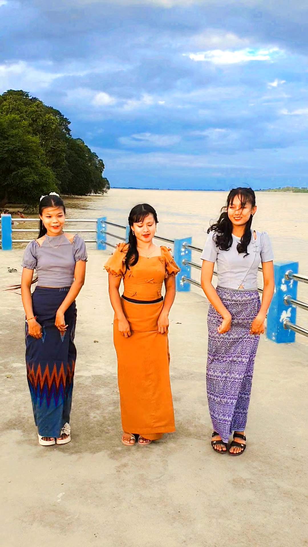@Tan Kyaw Ko