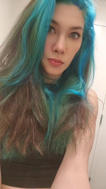 @Thegirlwiththecursemark