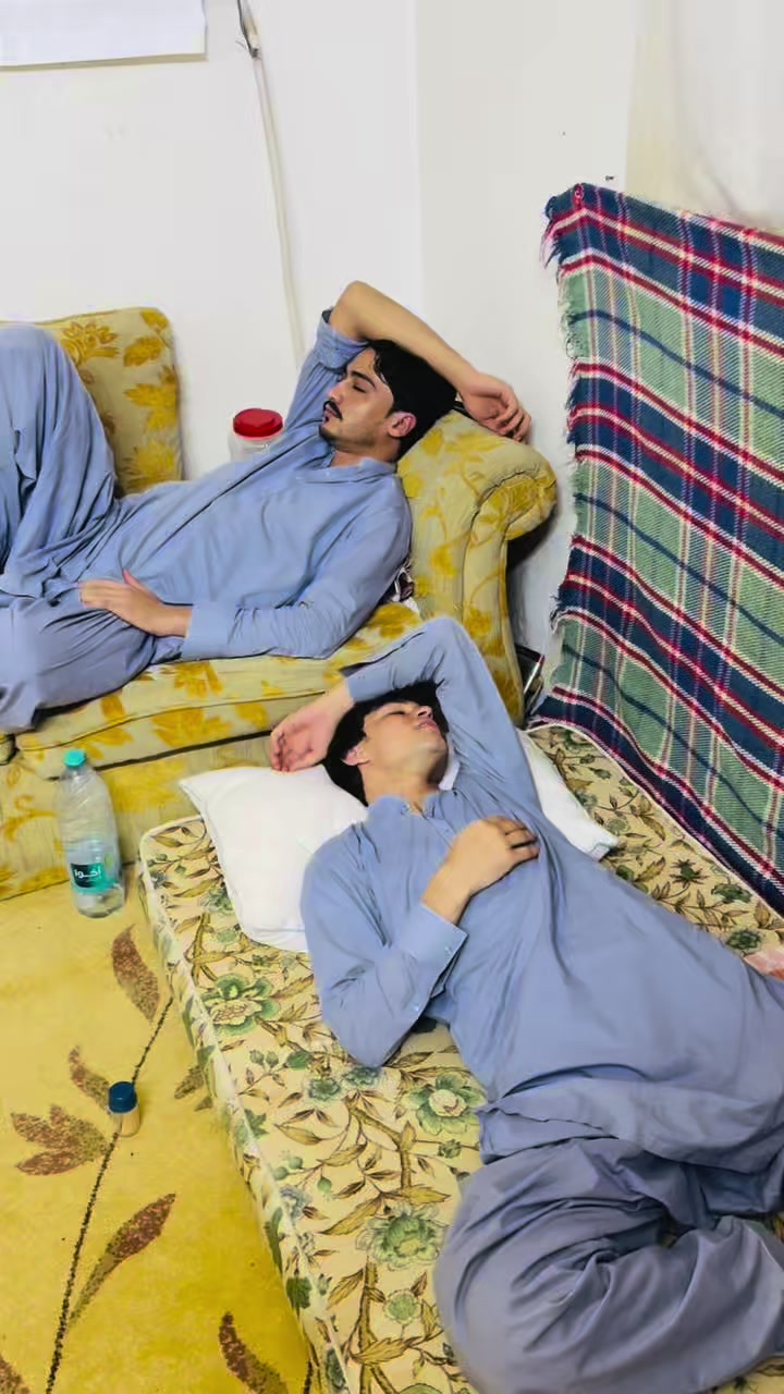 @CHUTA DANA 👬