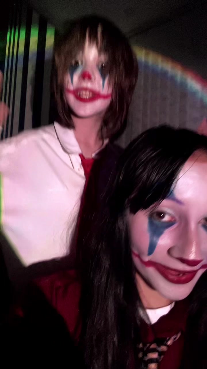 @Astrid Goth🍒
