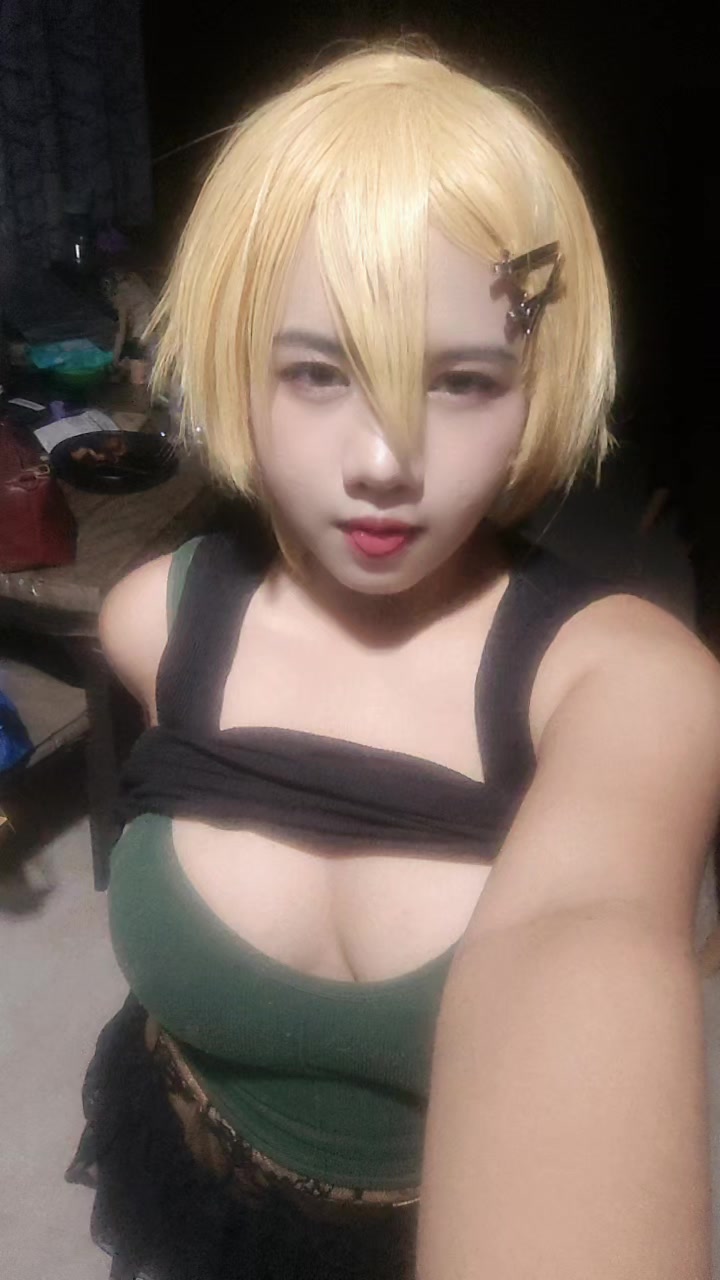 @Tinacchi 🍊🧡🖤