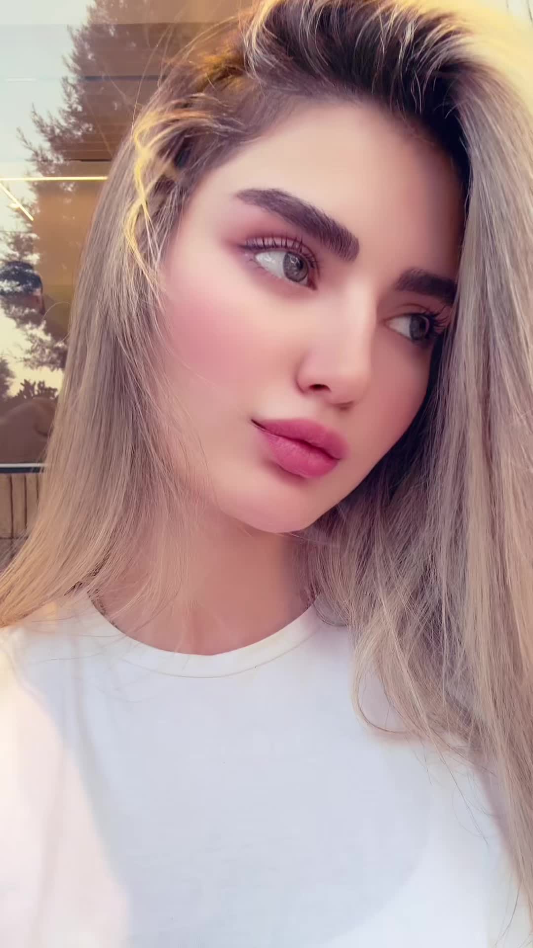 @Yasllina