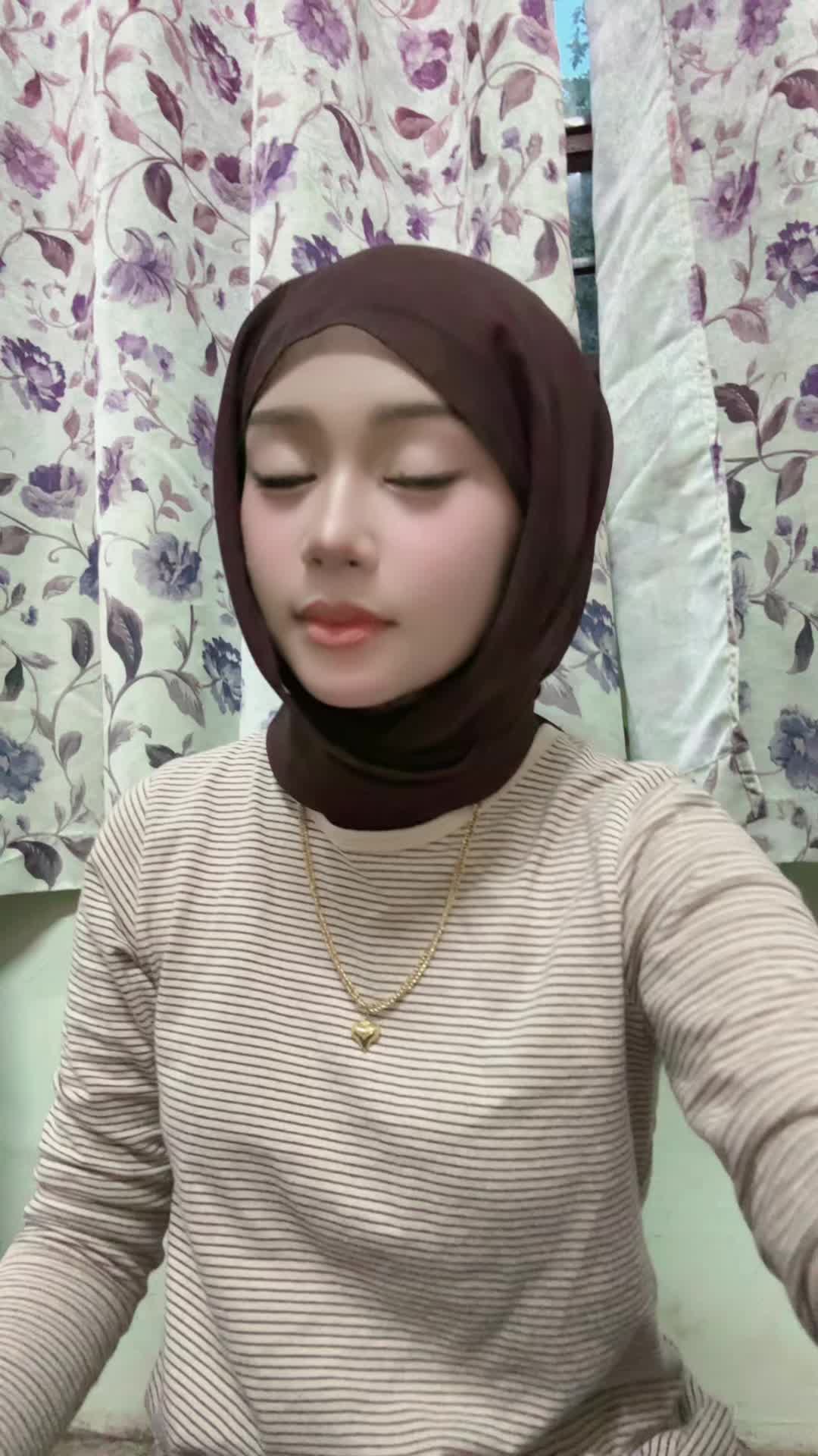 @erika 𝜗𝜚