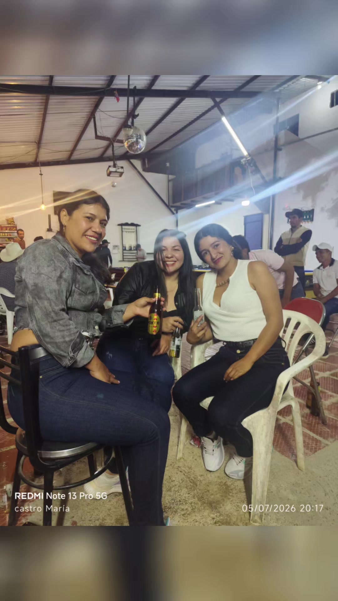 @María