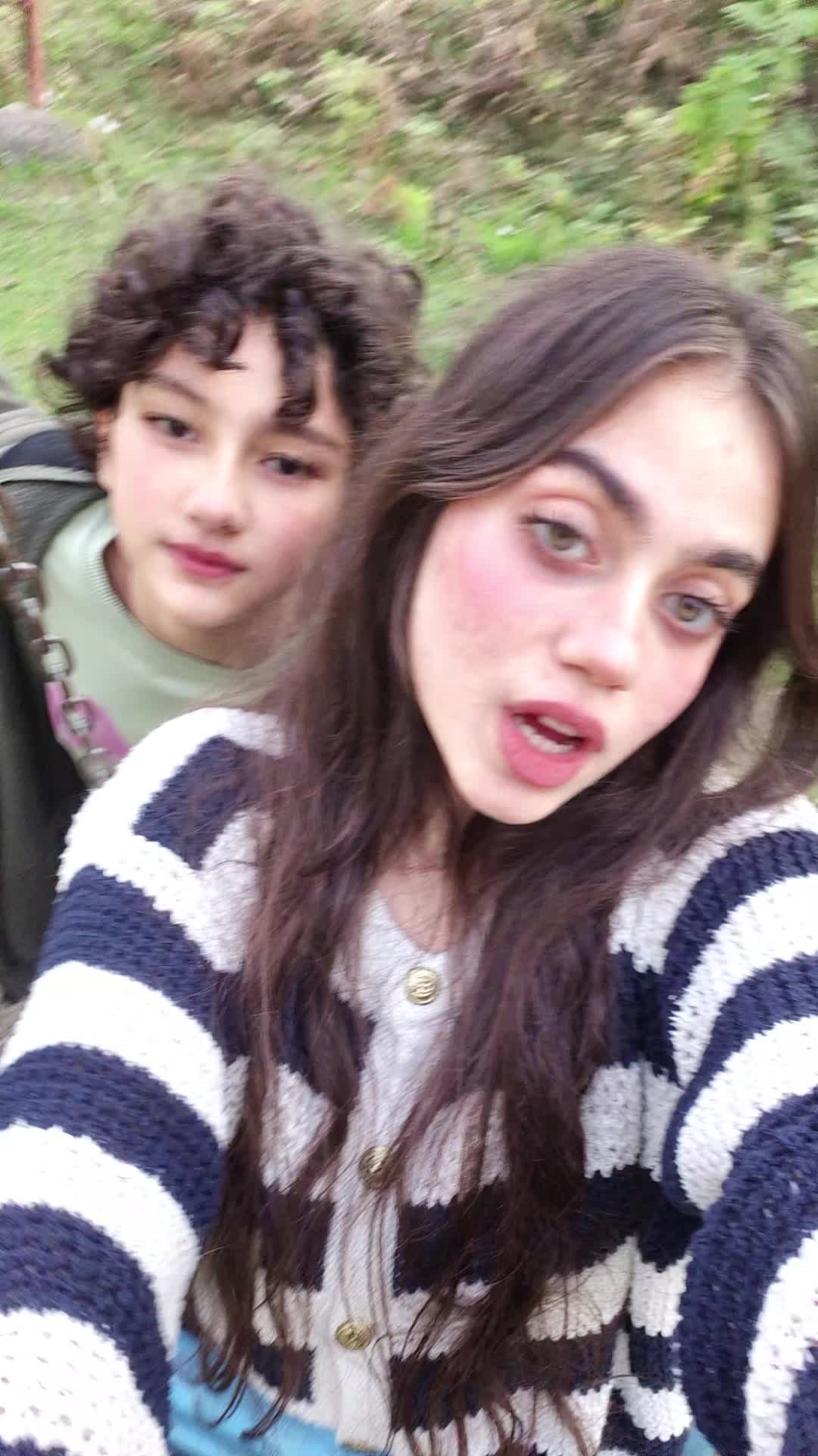@niushaa