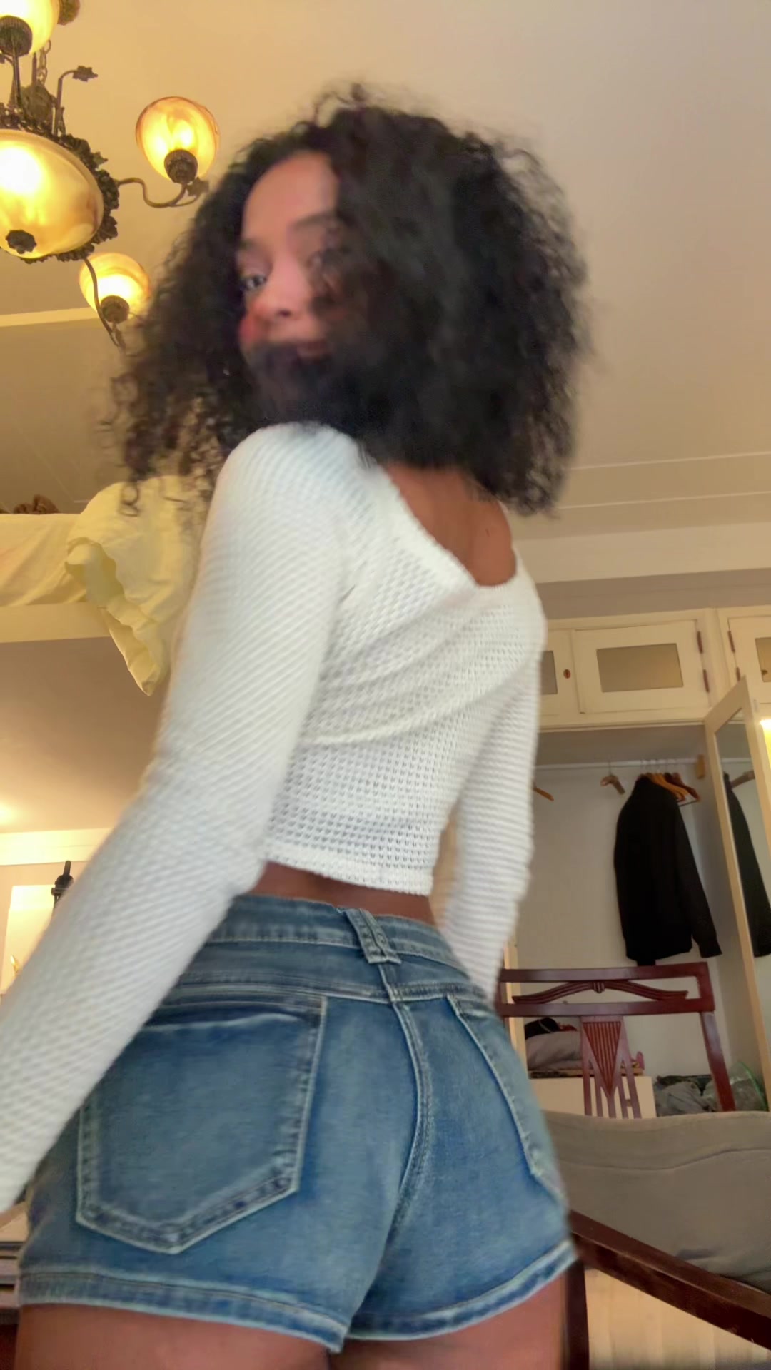 @narawinklives