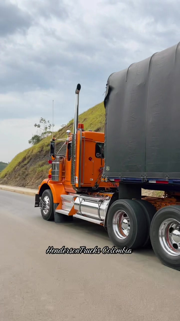 @HendersonTrucks Colombia 
