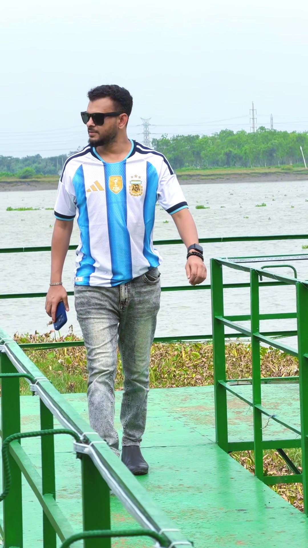 @Sirajul Azad 🇧🇩🇨🇳🇦🇪
